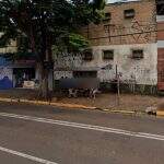 Mulher é assaltada por dupla de moto em ponto de ônibus na Maracaju
