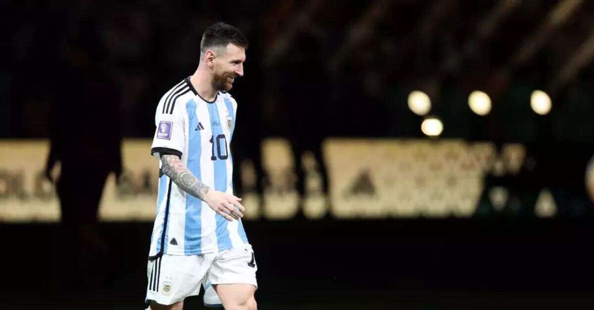 Após vitória da Argentina, Messi é convidado a eternizar pés na calçada da fama do Maracanã