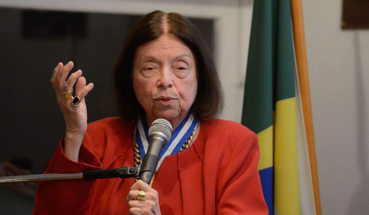 Morre aos 85 anos a escritora Nélida Piñon, 1ª mulher a presidir a ABL