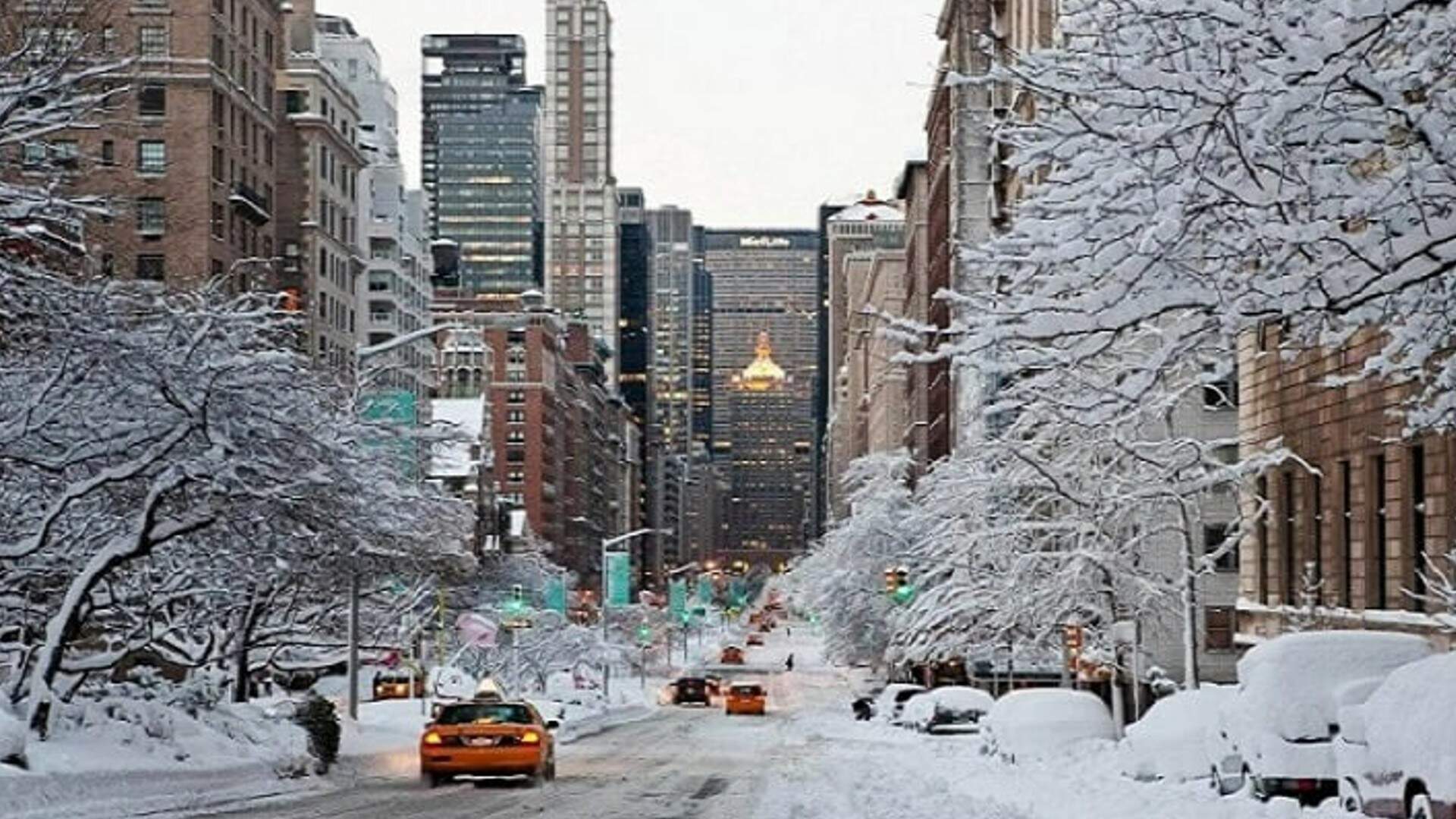Onda de frio nos EUA provoca nevascas, cancela voos e já matou ao menos 34