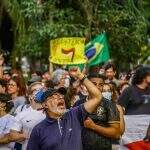 Após ato em Brasília, manifestantes protestam pela democracia em Campo Grande