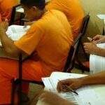 Mais de 1,5 mil detentos fazem provas do Enem nesta semana em MS