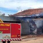 Vizinhos não percebem incêndio e casa é destruída por chamas em Campo Grande