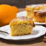 Troque laranjas por suco em pó de saquinho e faça um delicioso bolo para o lanche da tarde