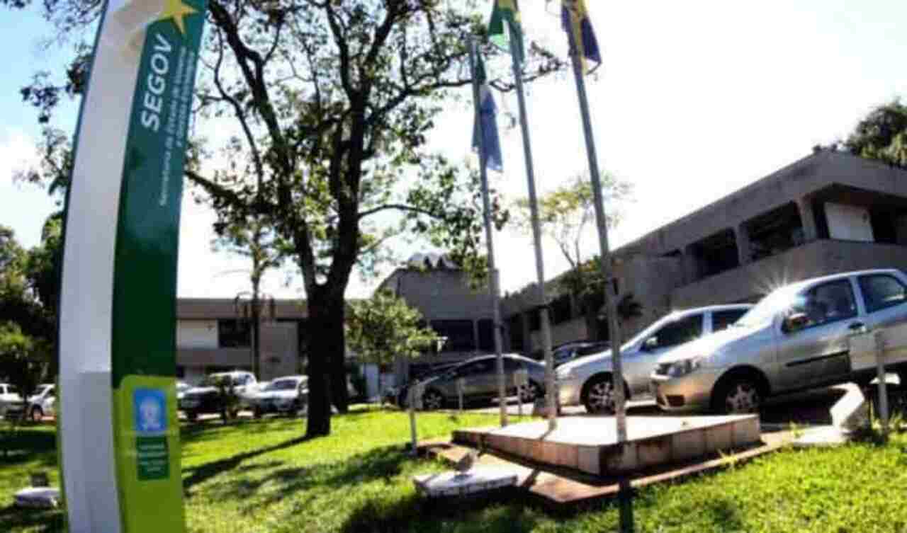 Governo transforma três cargos em sete e amplia vaga de comissionados em Mato Grosso do Sul