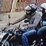 VÍDEO: Mulher é assaltada por dupla armada em motocicleta no Aero Rancho