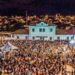 Foliões denunciam ‘arrastão’ na saída de Carnaval e vítimas são agredidas e roubadas