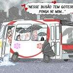 Chove mais dentro que fora: passageiros usam guarda-chuva em ônibus de Campo Grande