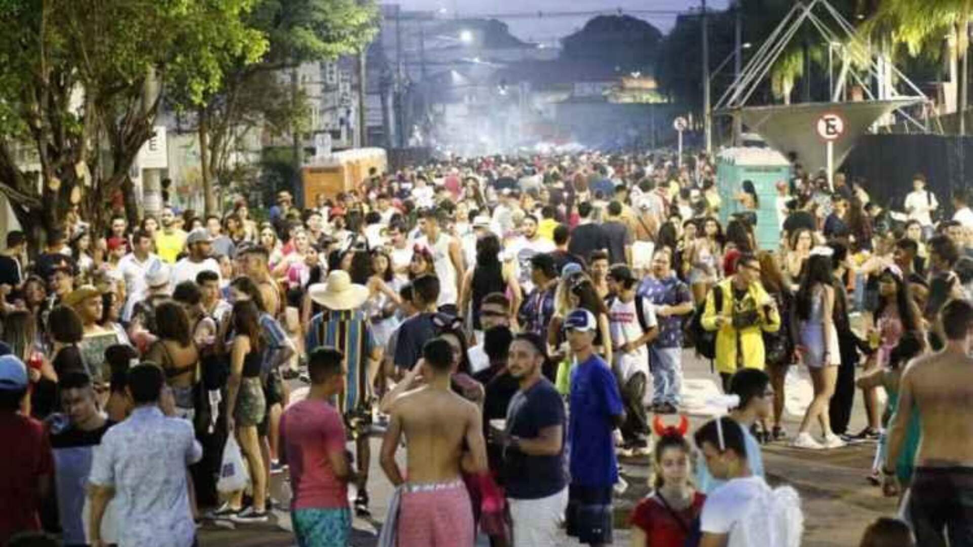 Delegado orienta foliões para curtirem festa com segurança: ‘Carnaval é diversão, não confusão’
