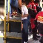 VÍDEO: Passageira desmaia em ônibus e é socorrida pelo Corpo de Bombeiros em Campo Grande