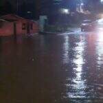 VÍDEO: temporal alaga casas, arrasta veículos e causa estragos em Ponta Porã