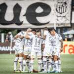 Santos e Corinthians empatam em bom clássico na Vila Belmiro