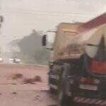 VÍDEO: temporal bloqueia rodovia e deixa rastro de alagamentos e estragos no sul de MS