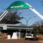 Donos de veículos apreendidos são notificados pelo Detran antes de leilão em Campo Grande e Coxim