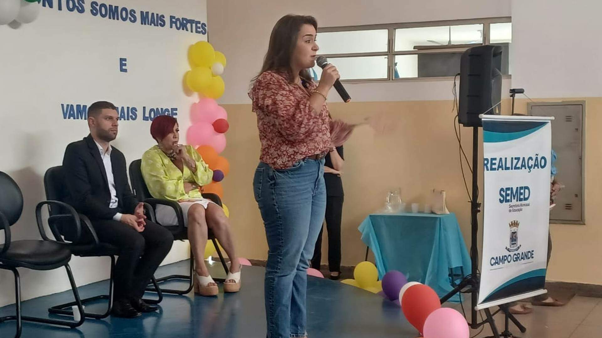 Prefeita vai à inauguração de reforma de R$ 70 mil em Emei, com pintura e troca de portas