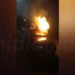 VÍDEO mostra carro de mulher que teria sido incendiado por cigano após festa em Campo Grande