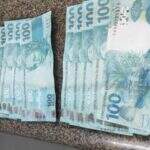 Trio é preso com R$ 1,4 mil em notas falsas que poderiam ser distribuídas em MS