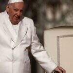 Papa Francisco é internado para tratar infecção respiratória em Roma