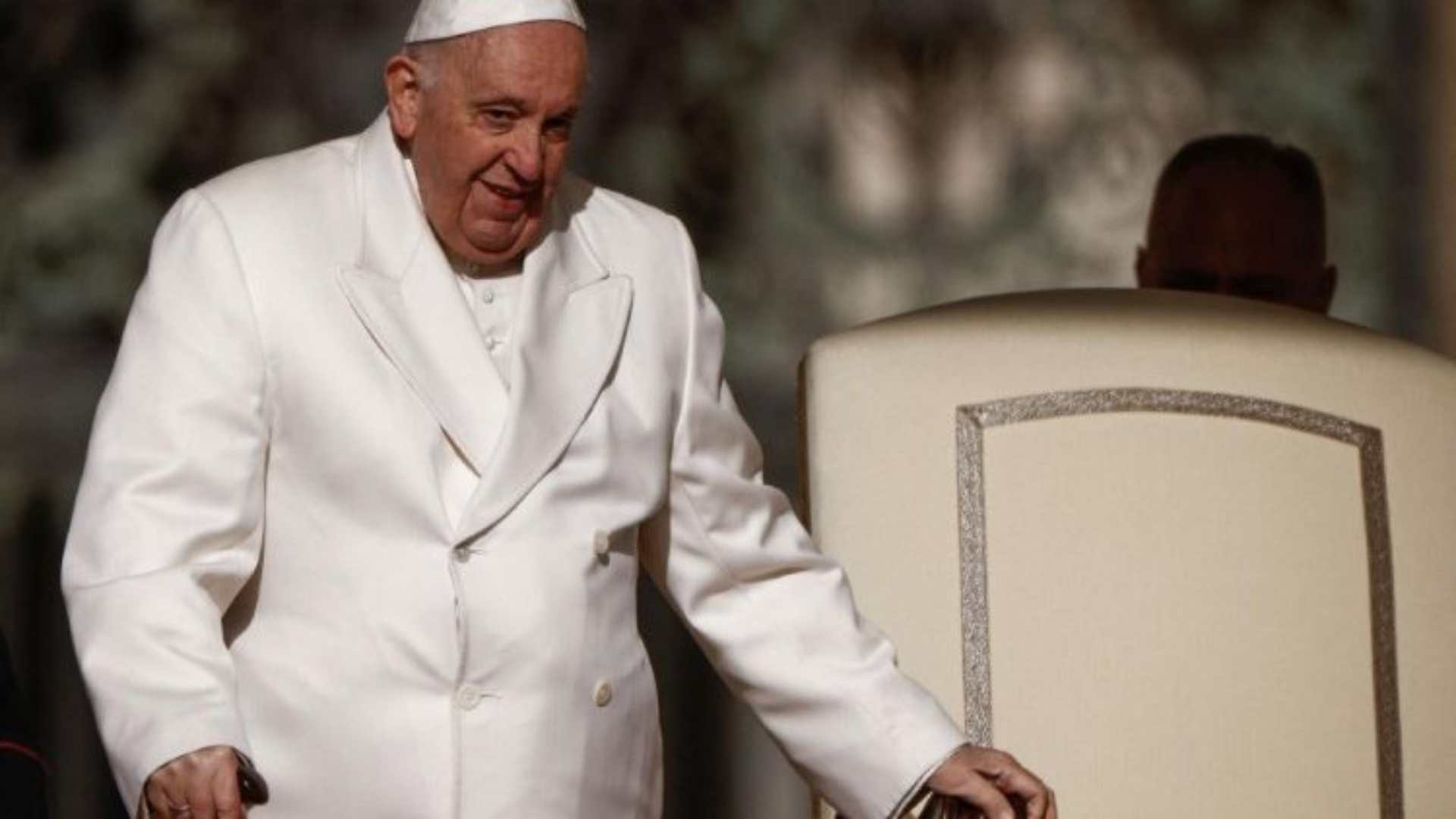 Papa Francisco passa por exames em hospital de Roma dois meses após internação