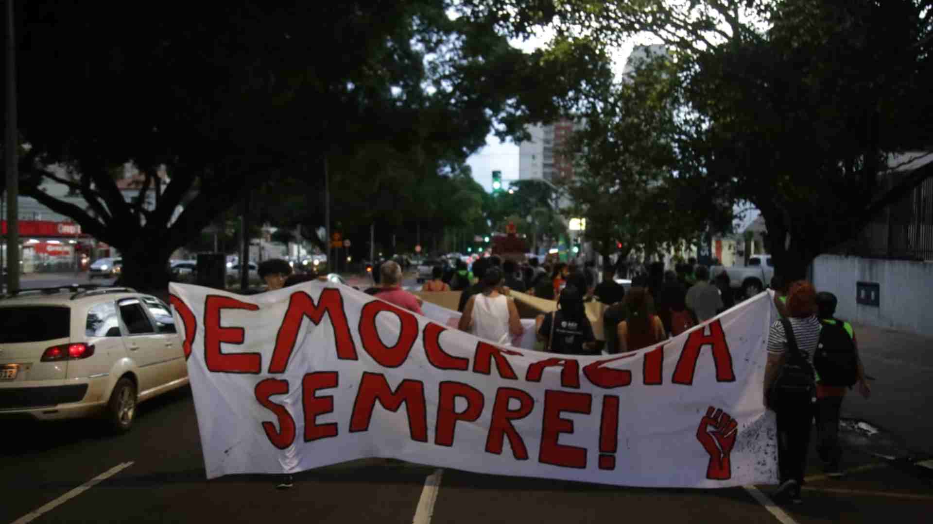Professores de Campo Grande se juntam à mobilização nacional e entram em greve geral na quarta
