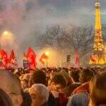 Protestos tomam a França com novas ações contra a reforma da previdência de Macron