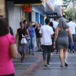 Cena atípica: Feriadão e véspera de Páscoa fazem consumidores lotarem centro de Campo Grande