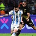 Seleção cai duas posições e entrega liderança do ranking da Fifa à Argentina; França fica em 2.º