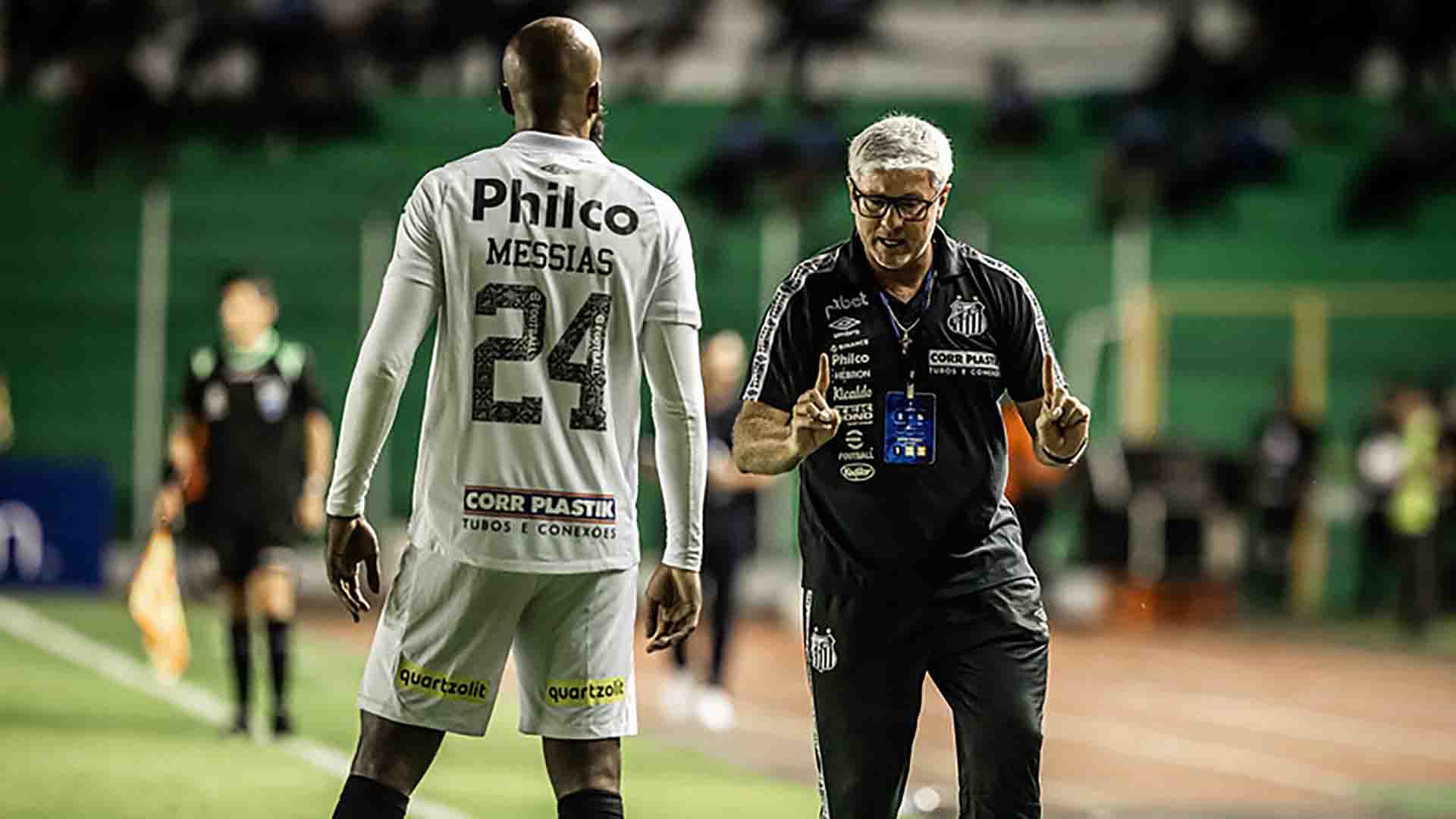 Odair Hellmann comemorou o bom resultado do Santos pela Sul-Americana. (Raul Baretta/Santos FC)