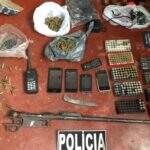 Homem é preso com arma, drogas e por  atividades clandestinas de telecomunicações