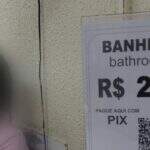 Banheiro a R$ 2 em Campo Grande revolta moradora; entenda se a cobrança é ilegal