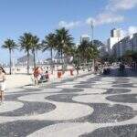 Assalto em Copacabana: idosa morre após ser derrubada no calçadão e bater a cabeça