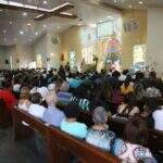 Católicos encerram Semana Santa em missa como sinal de renovação da fé
