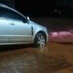 VÍDEO: Após caminhão da Solurb, outro veículo fica atolado no Nova Lima