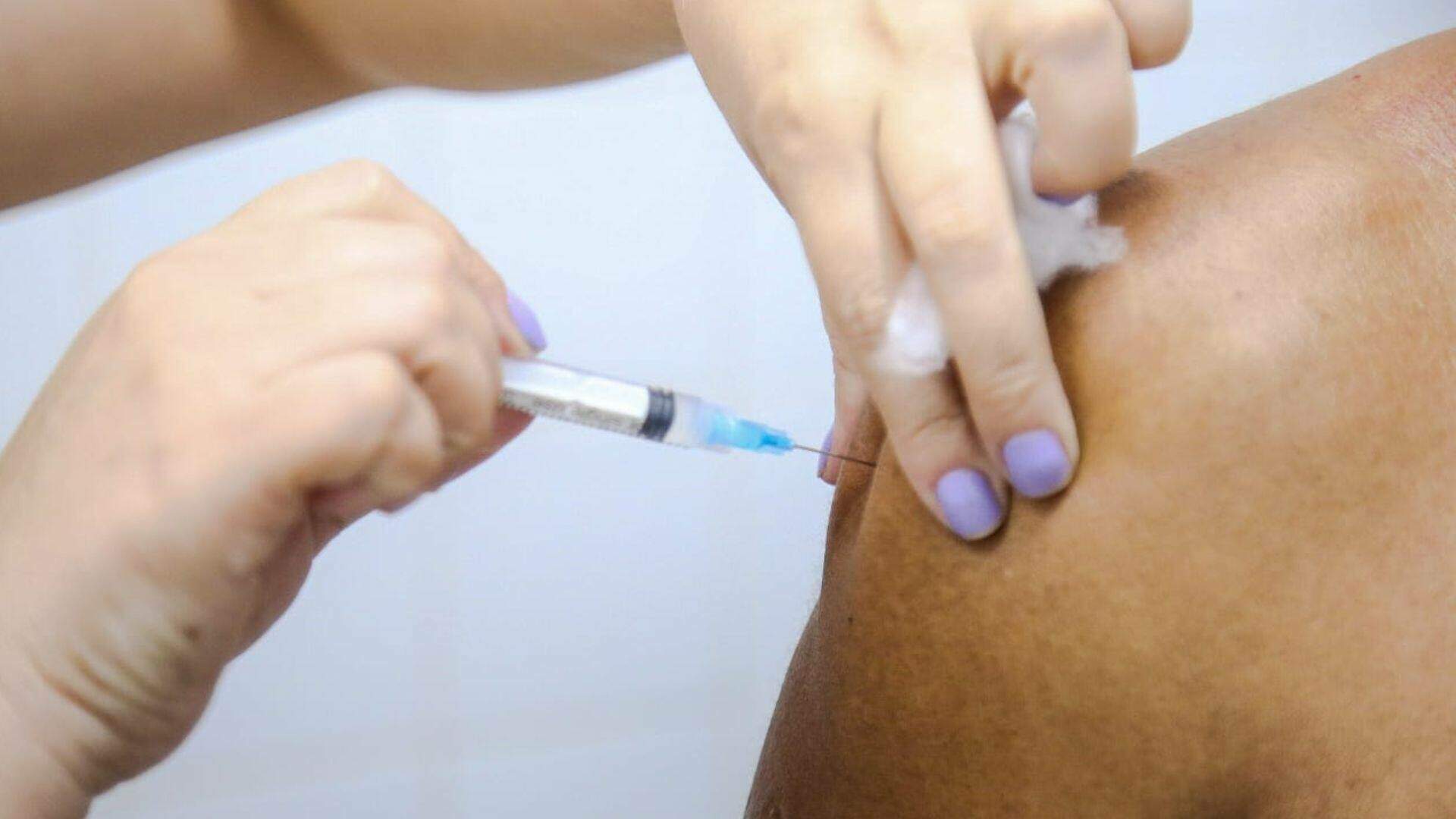 Apesar de ampliação para todos os públicos, busca por vacina contra gripe aumenta apenas 5% em MS