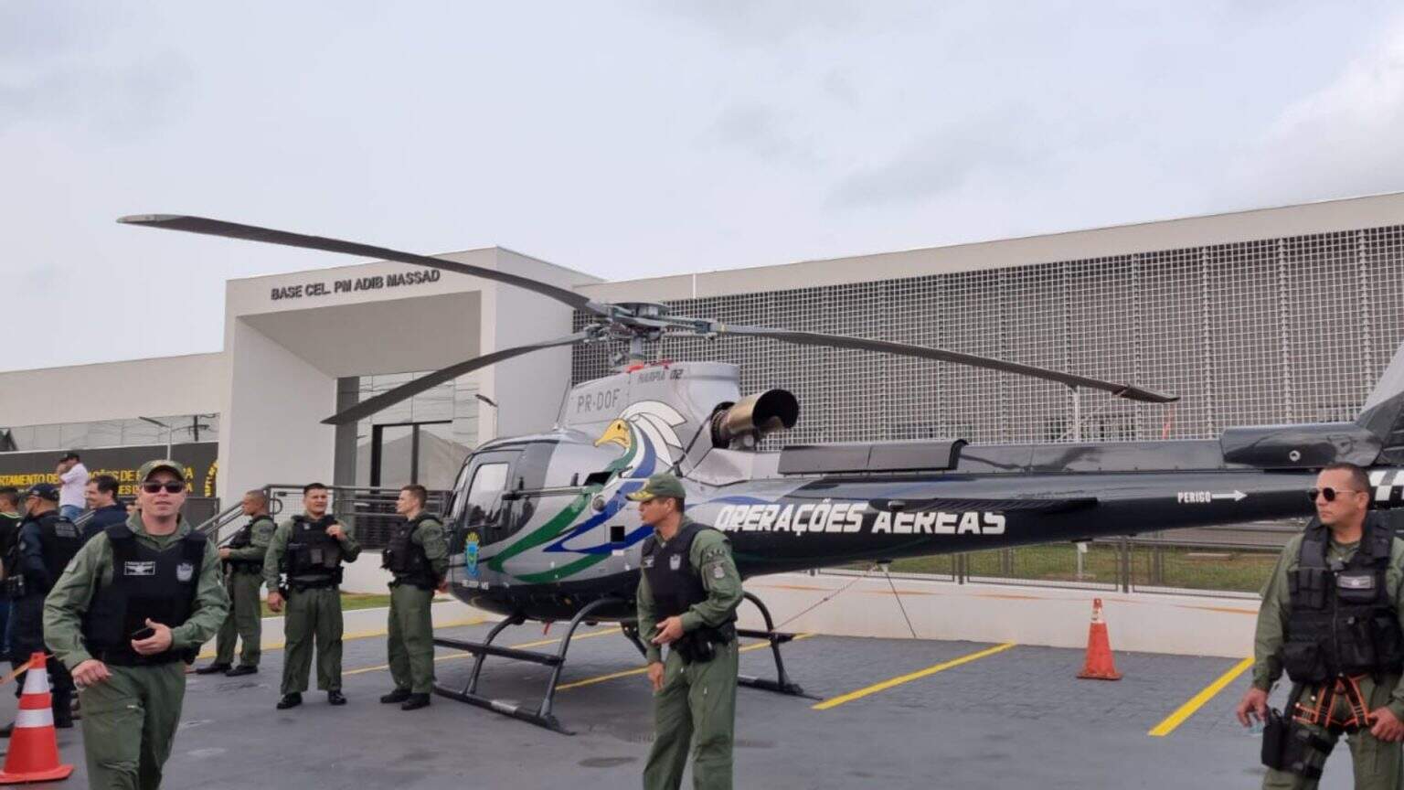 Oito meses após entregar helicóptero, Governo lança licitação para construir hangar no DOF