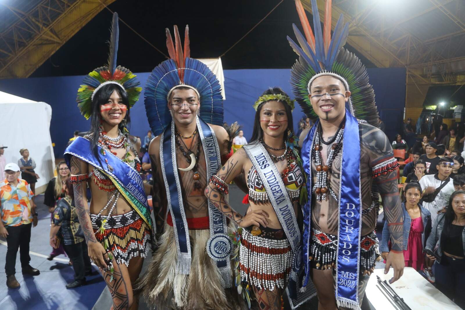 Com apresentação de gala do Brô MCs, aldeias de Dourados escolhem Miss e Mister indígena