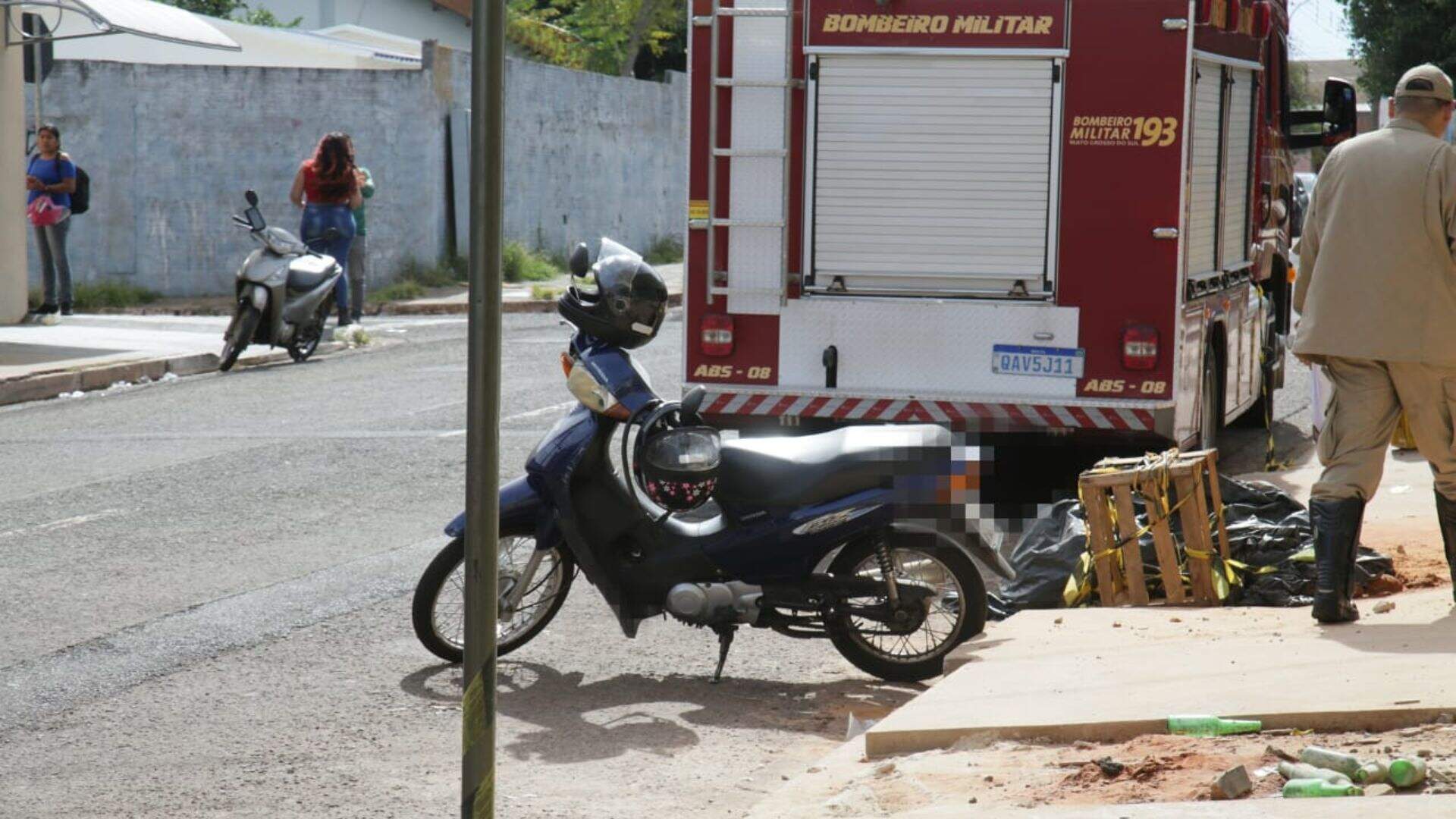 Criança é atropelada por motociclista sem CNH a caminho da escola no Jardim Panamá