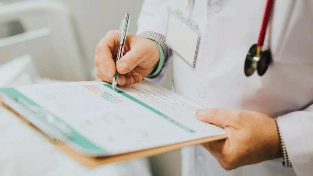Médico fica ‘livre’ de pagar multa de quase R$ 900 mil por usar esposa para assinar laudos em MS