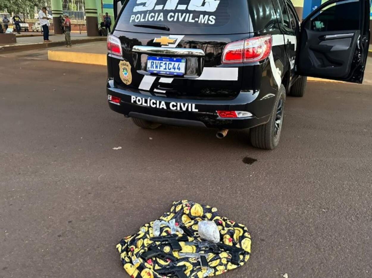 Mulher é presa em Maracaju com armas e drogas que seriam levadas para facção em SP