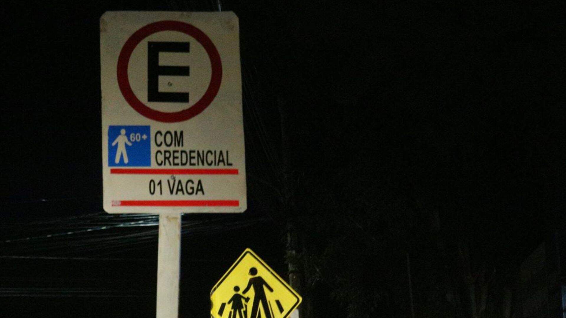 Com lei sancionada, novo símbolo de sinalização de idosos já é encontrado em Campo Grande