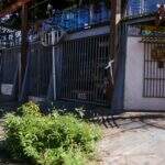 Após polêmica com vizinhança, acumulador da Rua Planalto desiste de ‘lixão’ na calçada