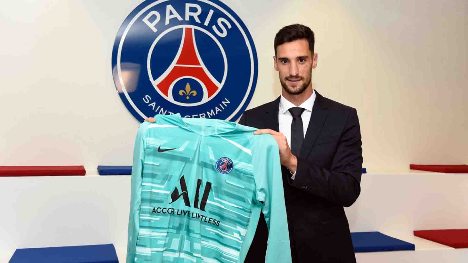 Goleiro Sergio Rico, do PSG, volta a ser sedado e estado é grave, revela hospital