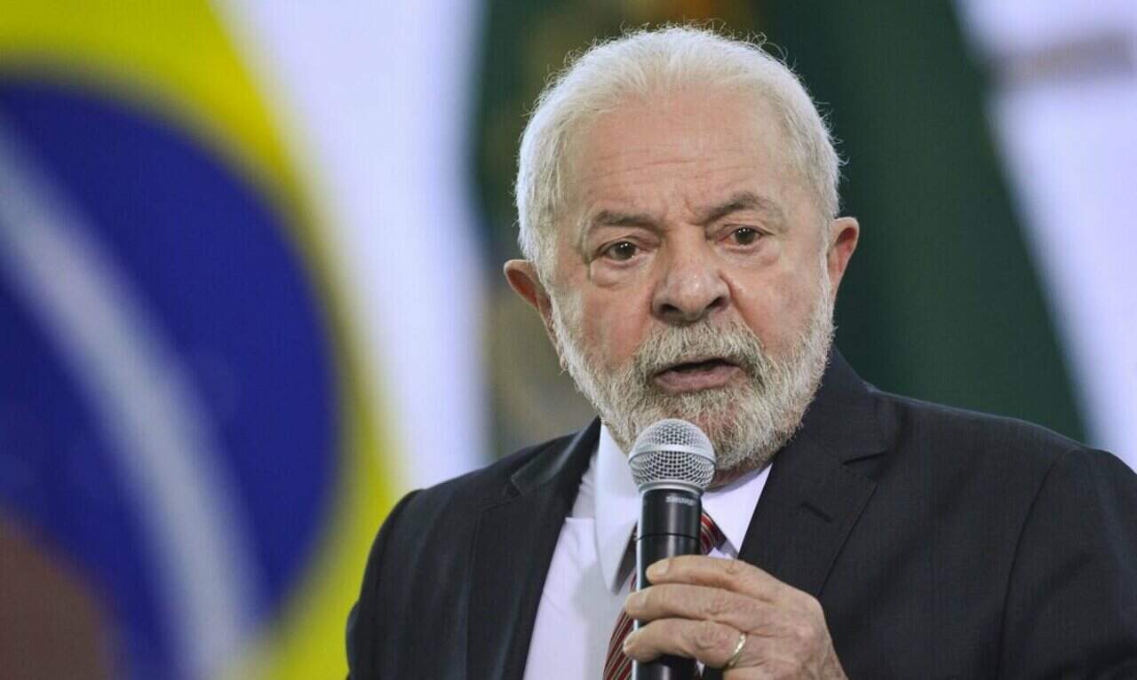 Presidente Lula passa por exames e por procedimentos para reduzir dores no quadril