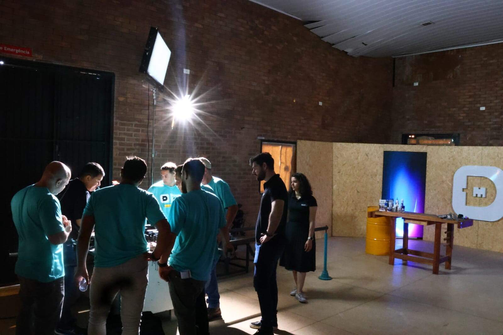 Participantes recebendo instruções - (Foto: Alicce Rodrigues, Jornal Midiamax)