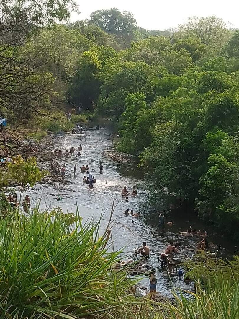 Córrego Ceroula neste domingo em Campo Grande - (Foto: Fala Povo, Jornal Midiamax)