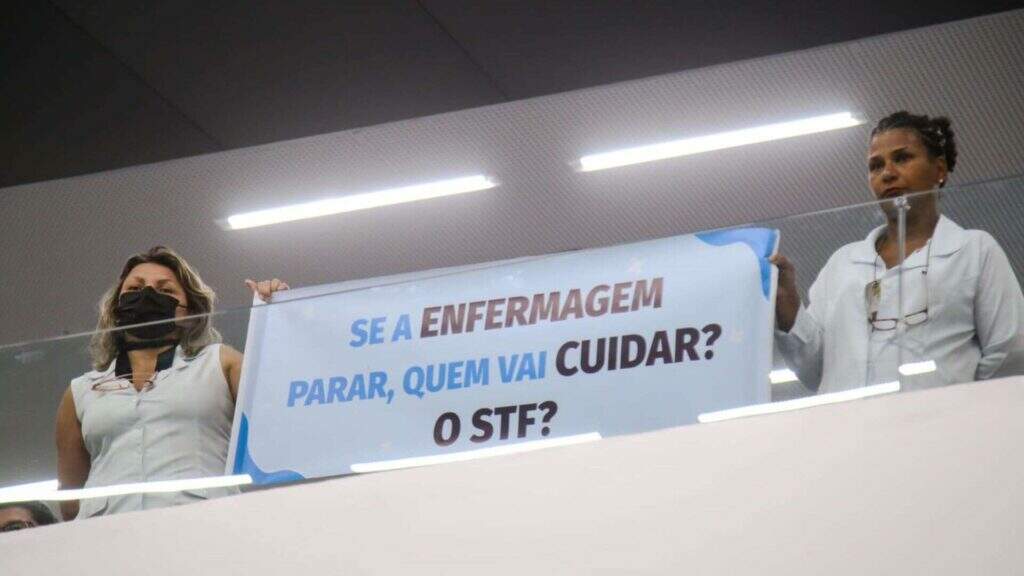 Protesto enfermeiros