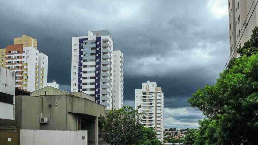 céu nublado nuvens chuva nathalia