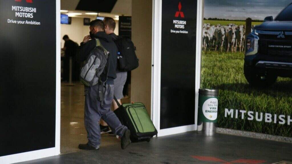 viagem carnaval feriado aeroporto