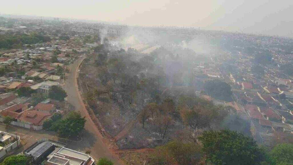 Terreno atingido na Vila Albuquerque